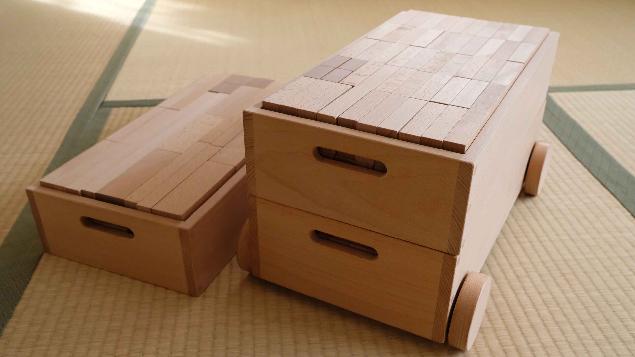 小さな大工さんの収納箱とトロッコ